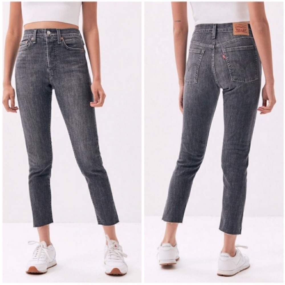 Levi’s Wedgie Fit High Rise Skinny Button Fly Size 25 0